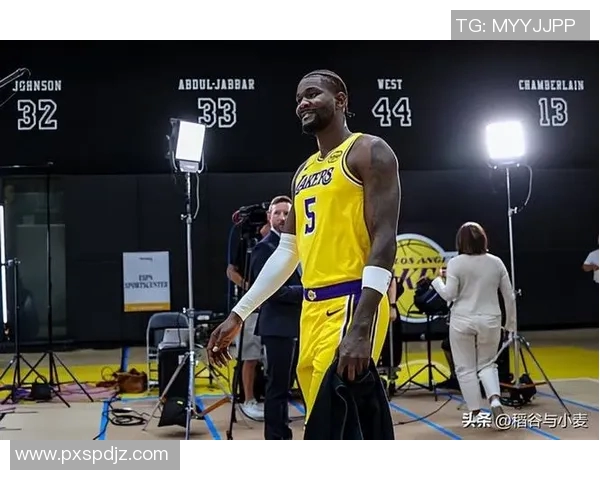 NBA交易新闻：湖人迎来重磅内线新援